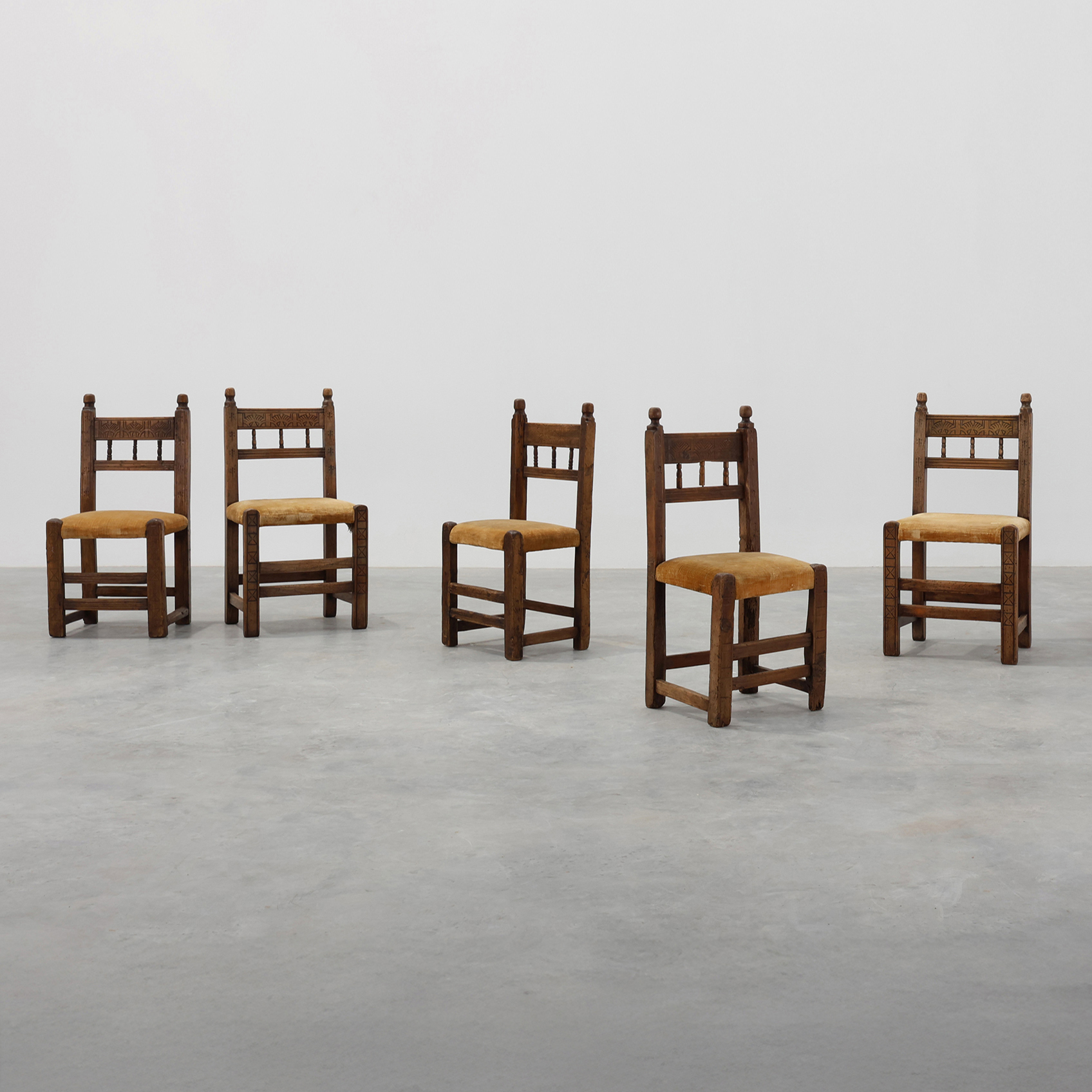 Five 19th Century Spanish Hand-Carved oak Side Chairs with Velour Seat-img
